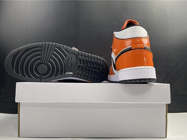 “Turf  1 DD6834-802 Mid Jordan Air  Orange” 0917